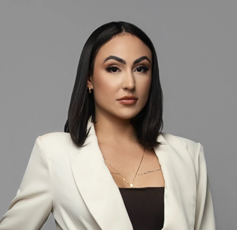 Luanna Martins, fundadora do Instituto, de blazer claro